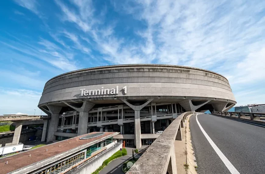 paris charles-de-gaulle airport