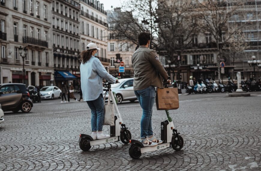 paris scooters in the street