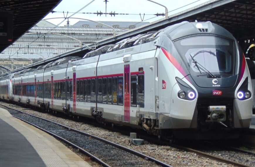 paris gare de l'est tgv in stations