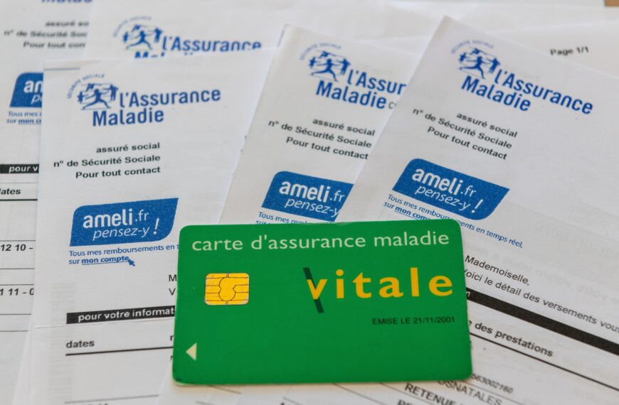 france healthcare assurance maladie carte vitale